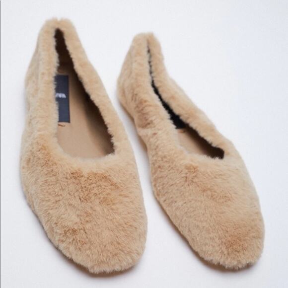 Zara Shoes - NEW Zara mink grey faux fur ballet flats Sz EU39